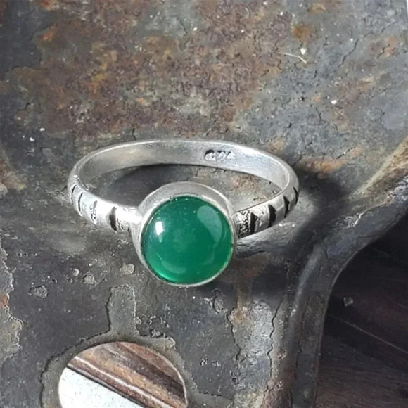 Artisan India Green Jade 925 Sterling Silver Plated Gemstone Ring Size 7 - Picture 8 of 9